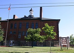 Cambridge, Wisconsin Sekolah Umum dan Sekolah Tinggi NRHP.jpg