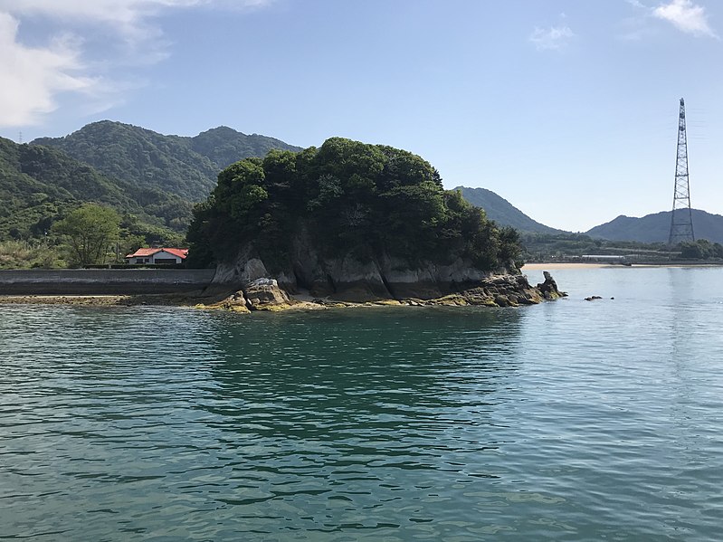 File:Cape Tottori from ship of Omishima Ferry.jpg