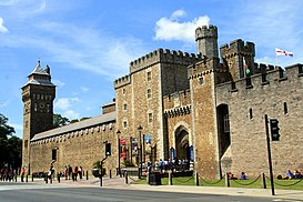 Castello di Cardiff - panorama (1).jpg