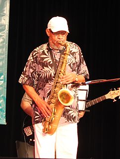 Carlos Garnett American musician