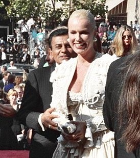 Джин и Кейси Кейсем на красной дорожке 45th Annual Primetime Emmy Awards в сентябре 1993 года