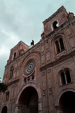 Ecuador Cuenca: Toponimia, Historia, Geografía