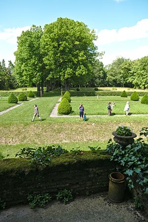 Français : Château de Loubens-Lauragais