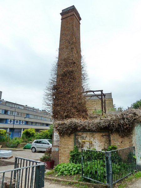 File:Chimney on the site of a former pottery, Kensal Road - geograph.org.uk - 3204970.jpg