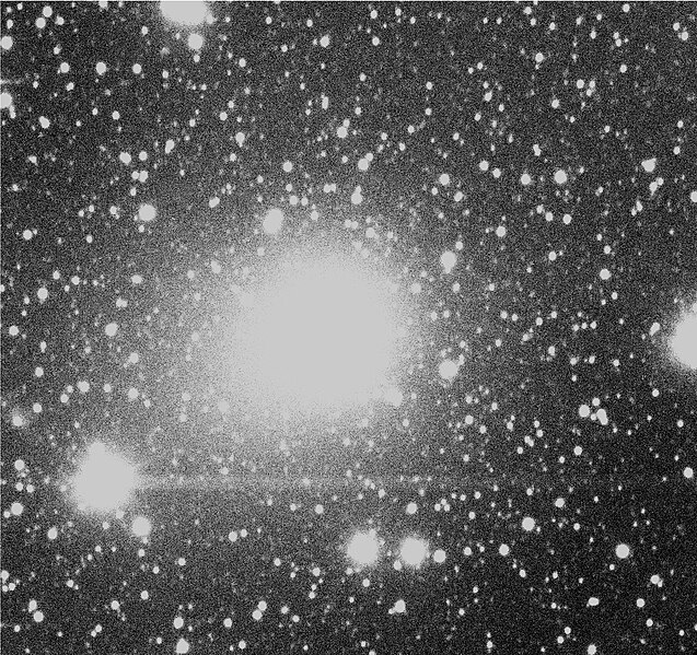 File:Comet Hale-Bopp - Eso9933b.jpg