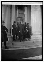 Thumbnail for File:Coolidge &amp; Mrs. Coolidge, 1-21-24 LCCN2016848596.jpg