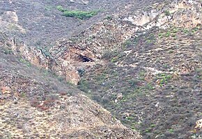 Cueva del Guitarrero.jpg