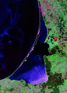 Спутниковый снимок залива