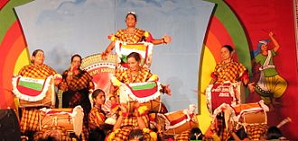 National Folk Festival, Naduvil Dollu Kunitha (3).jpg