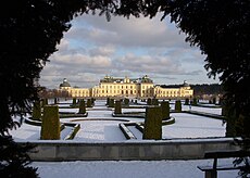 Drottningholms slott vinter 2012b.jpg