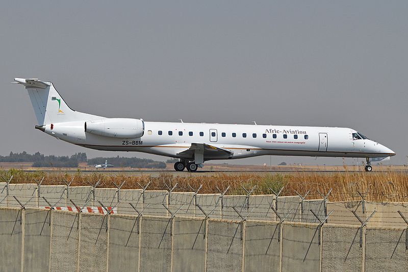 File:Embraer ERJ-145LR 'ZS-BBM' (16166924856).jpg