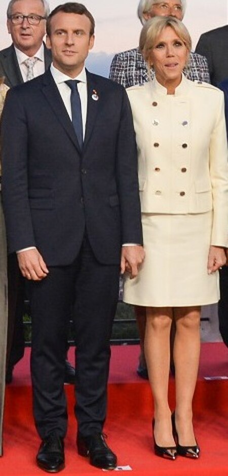 Tập_tin:Emmanuel_Macron_and_Brigitte_Macron_at_G7_summit_2017.jpg