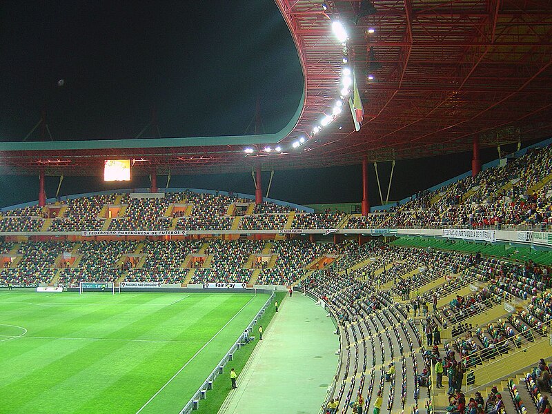 File:Estádio Municipal Aveiro.jpg