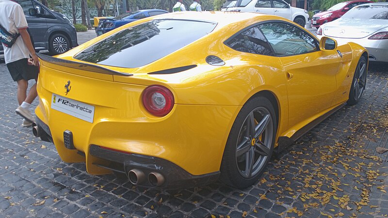 File:Ferrari F12berlinetta yellow (2).jpg