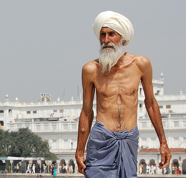 File:File-Sikh pilgrim at the Golden Temple (Harmandir Sahib) in Amritsar, India cropped (man).jpg