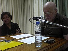 On the left is project manager Christine Cruz Ravago, and beside her is actor Bon Vibar, the current main host of the program Filipinas, Ahora Mismo. FilipinasAhoraMismo-Studio.jpg