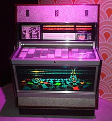 File:Fonola rocola jukebox Rowe AMI MM3, 04.jpg - Wikimedia Commons