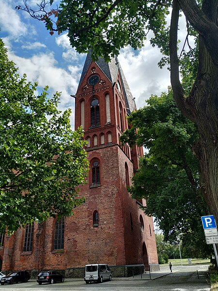 File:Friedenskirche (Frankfurt (Oder)).jpg