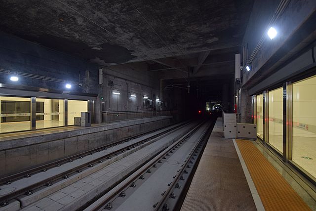 Tracks towards Hong Kong at Futian railway station