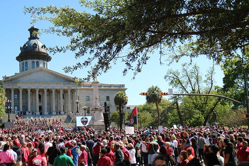 File:Gamecock Women's Basketball Parade 2022.jpg