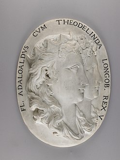 Giovanni Bonazza - Medallion with Portraits of Flavius Adaloald, King of Italy, and his Mother Queen Theolinda - Walters 27487.jpg
