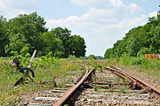 Verlaten spoorlijn nabij het station; 2012.