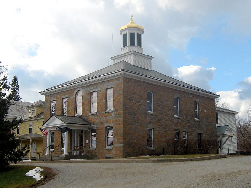 File:Grand Isle County Courthouse 01.JPG