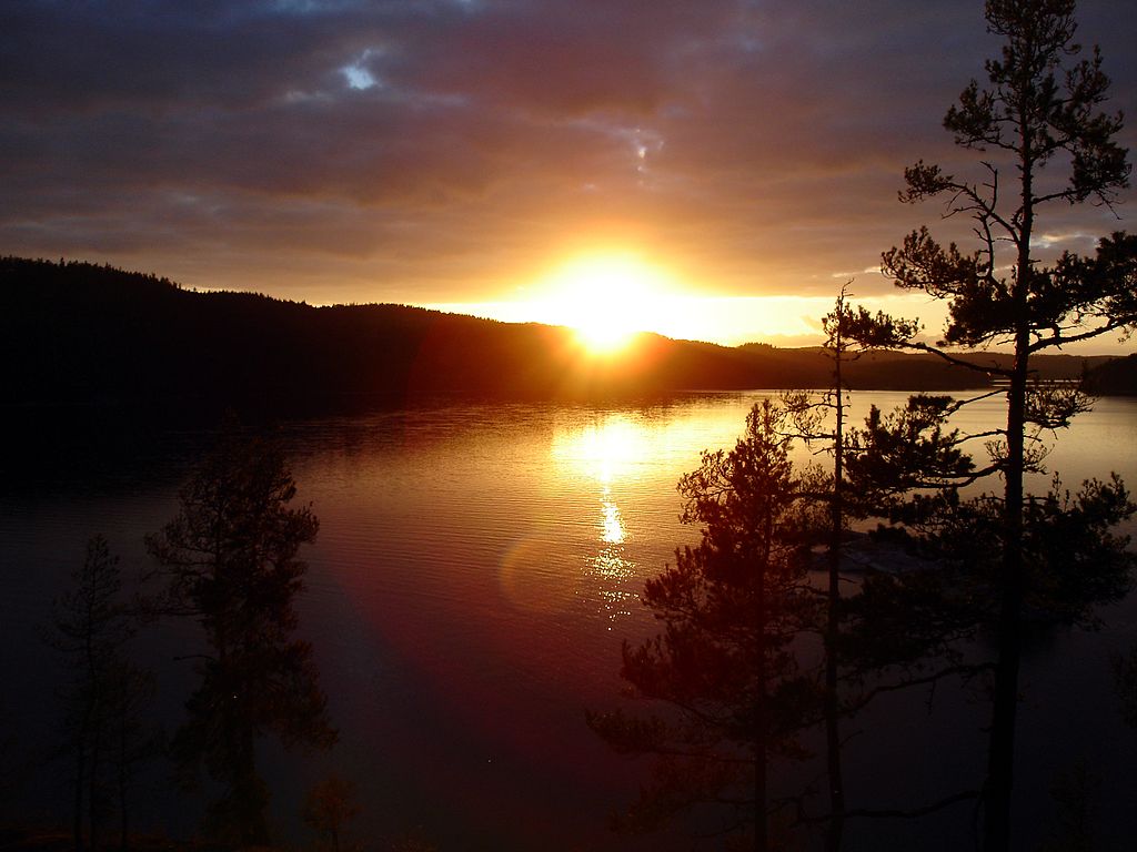 File Great sunset  on lake foxen july 2005 25 jpg 
