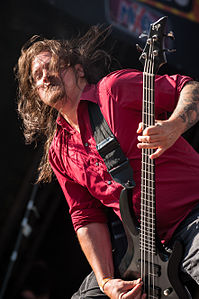 Bassist, Eric Bischoff von Heaven Shall Burn