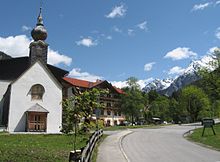 Hinterriß mit Kirche und Gasthof