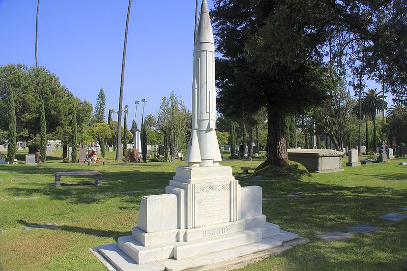 File:Hollywood Cemetery, 6000 Santa Monica Blvd Hollywood 1762.jpg