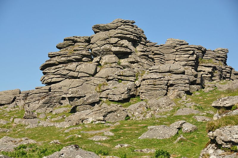 File:Hound Tor, Manaton (4267).jpg