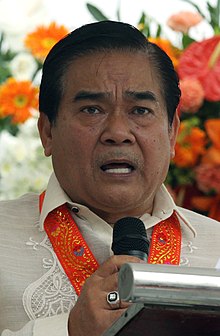 ID Oscar Malapitan (cropped).jpg