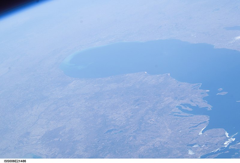 File:ISS008-E-21486 - View of Michigan.jpg