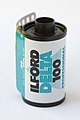 English: A roll of Ilford Delta 3200 Professional Black and White film, expiring in June 2021, DX cartridge barcode: 017594.