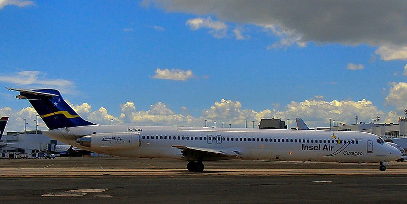 File:Insel Air McDonnell Douglas MD-83 (DC-9-83) PJ-MDA (cn 49449-1354) (4256078134).jpg