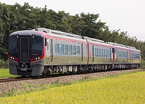 JR shikoku 2600series DMU 2601 at yoshinari.jpg