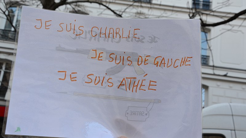 File:Je suis de gauche, je suis athée, je suis Charlie (16288416625).jpg