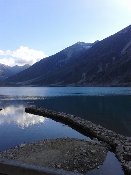 File:Jheel saif-ul-malook Naran Pakistn.jpg