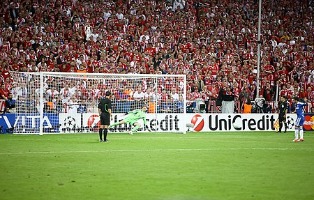 ไฟล์:Juan_Mata_Manuel_Neuer_penalty_kick_Champions_League_Final_2012.jpg