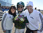 Kihlström med Charlotte Kalla och Björn Ferry efter Olympiatravet 2013.