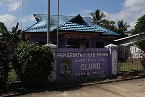 Kantor kepala desa Olung