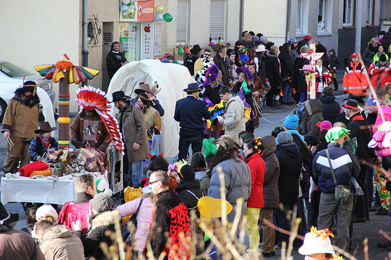File:Karnevalszug-likuera-2013-23.jpg