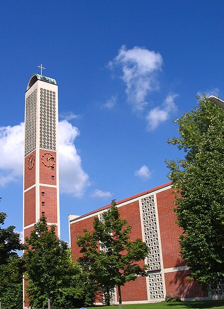 Kath. Pfarrkirche Saal a d Donau Landkreis Kelheim Niederbayern.JPG