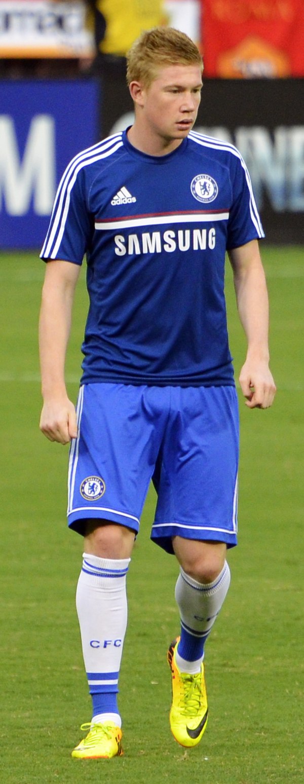 De Bruyne warming up with Chelsea in 2013