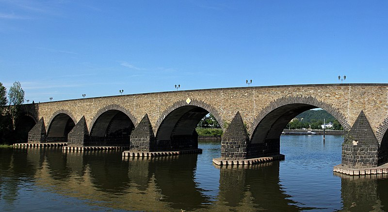 File:Koblenz im Buga-Jahr 2011 - Balduinbrücke 01edit.jpg