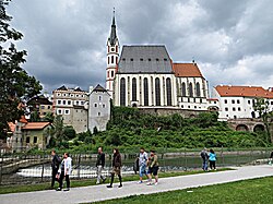 Kostel sv. Víta, ve kterém se hrobka nachází