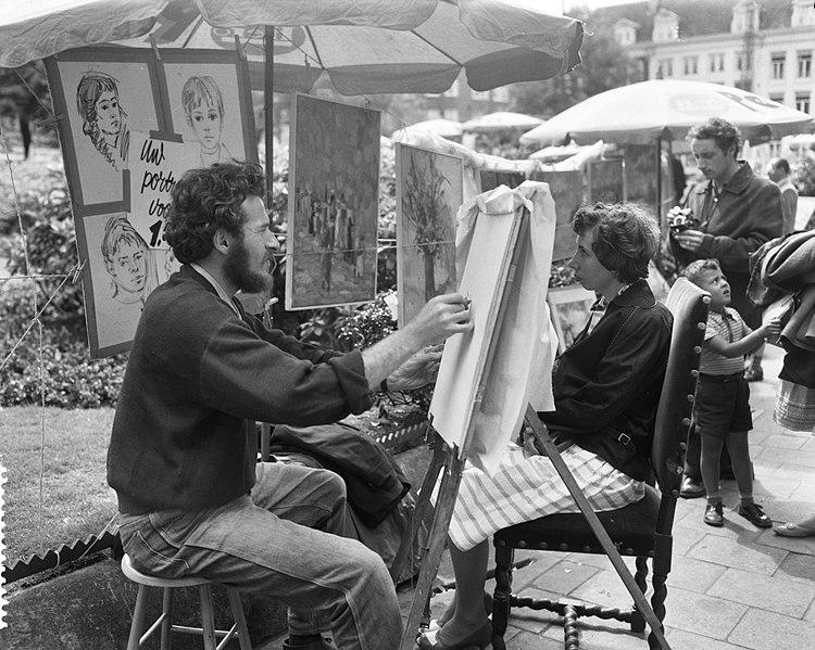 File:Kunstmarkt op Rembrandtplein, portret voor f 1,50, Bestanddeelnr 911-4207.jpg