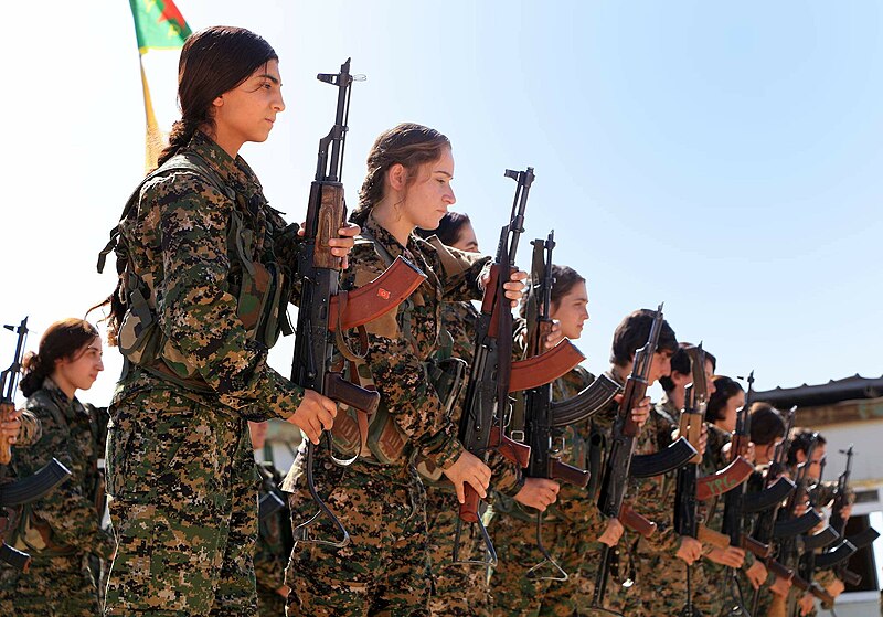 File:Kurdish YPG Fighters (30358638660).jpg