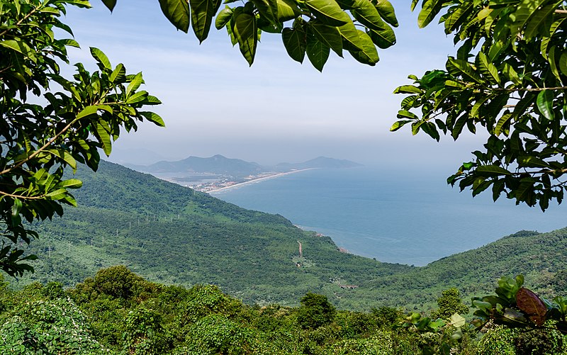 File:Lăng Cô, Hải Vân Pass, 2020-01 CN-03.jpg